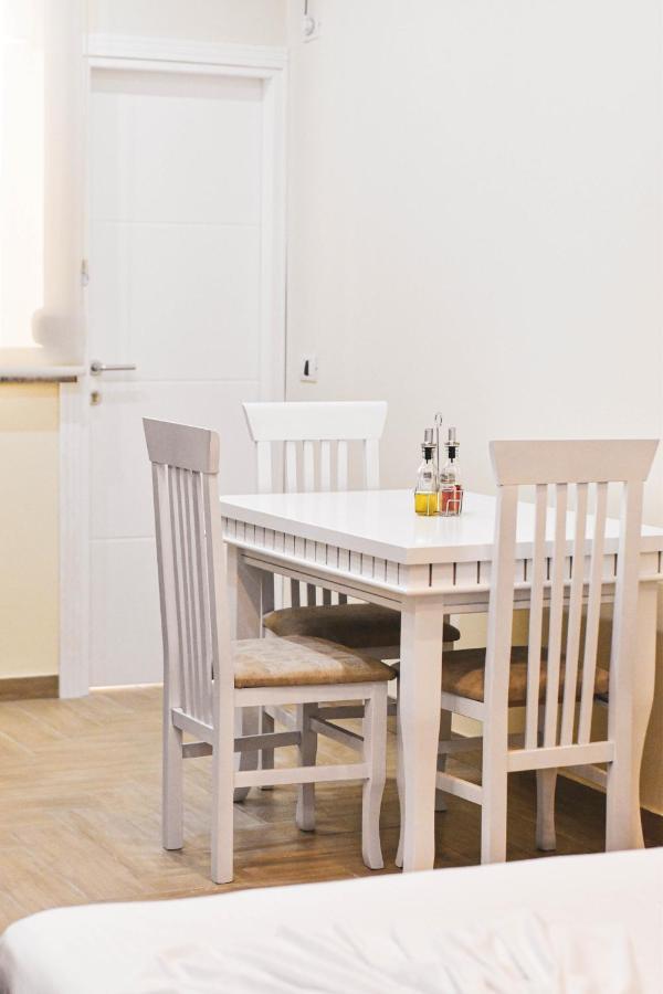 Delmar Apartments 골렘 외부 사진